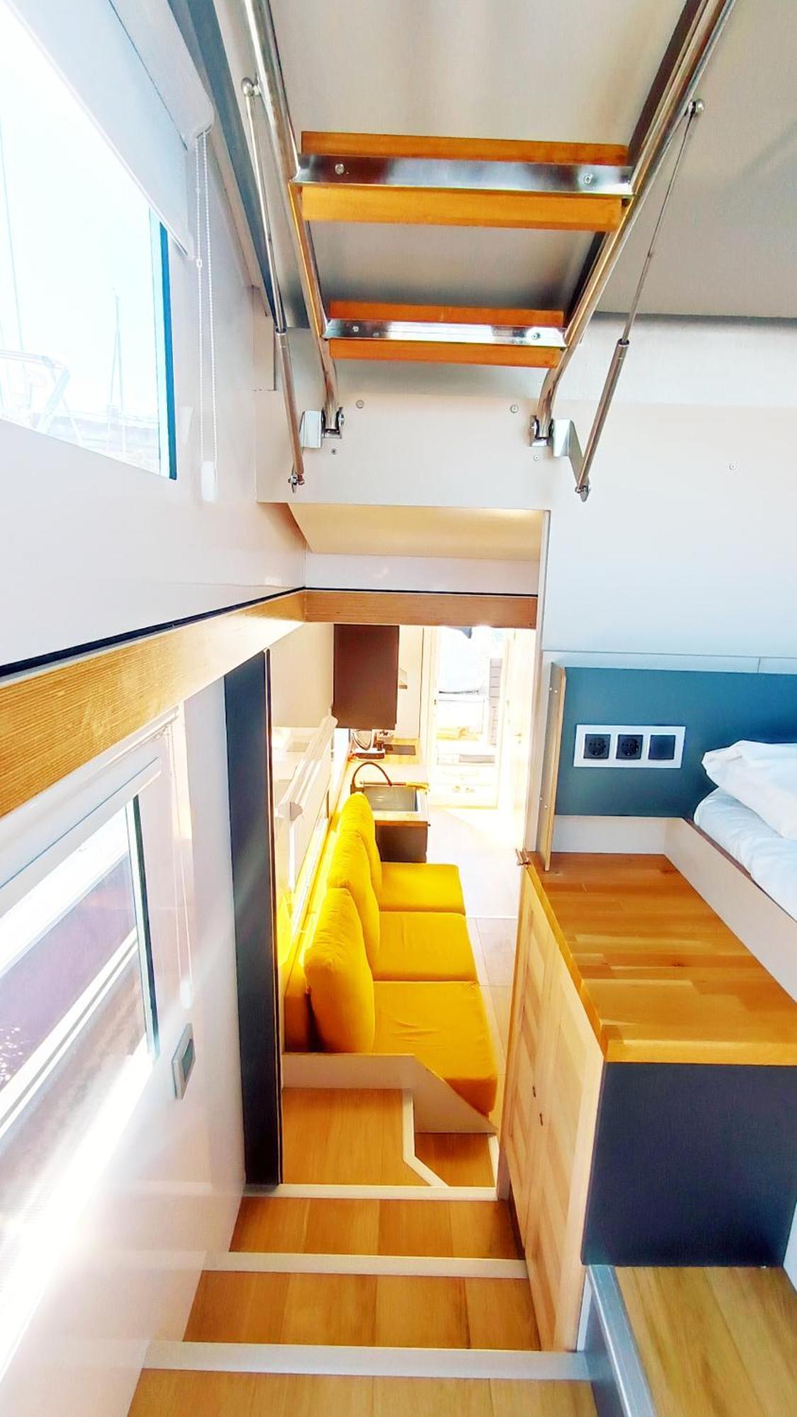 Отель Casa Flotante En El Puerto De Vigo - Different Charter Экстерьер фото