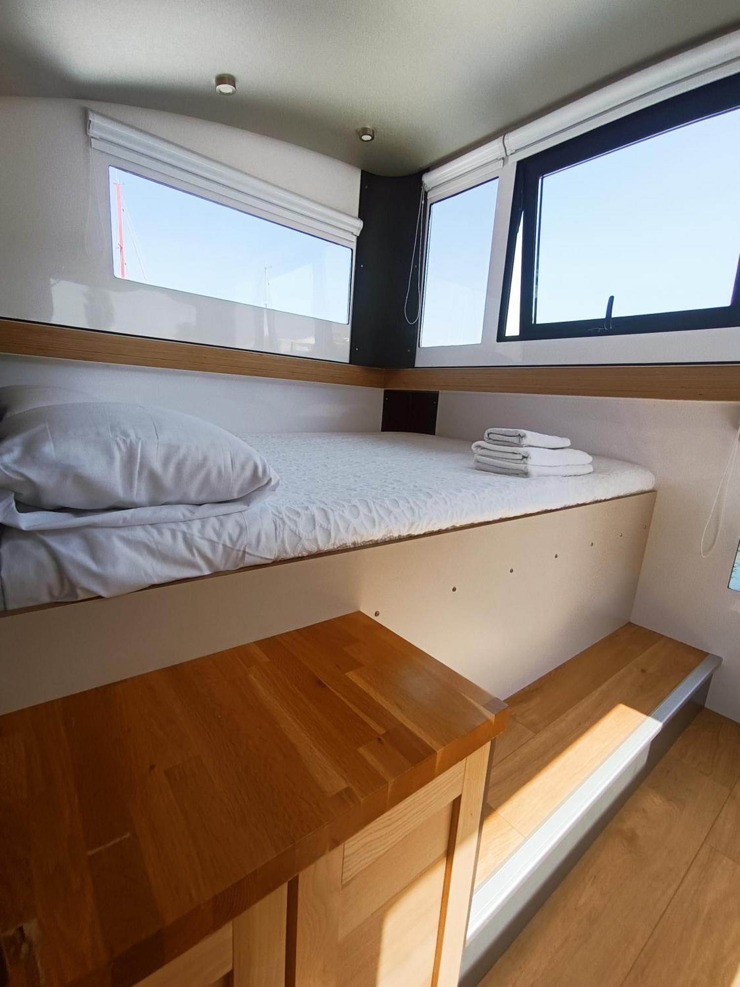 Отель Casa Flotante En El Puerto De Vigo - Different Charter Экстерьер фото